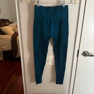 SET ACTIVE vibrant teal / blue sculpt active high rise leggings